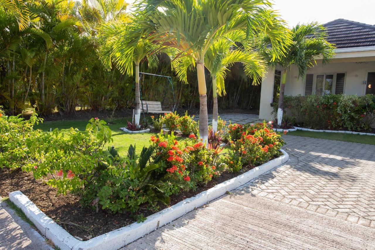Nature'S Choice Home Richmond Palms, Jamaica Bagian luar foto